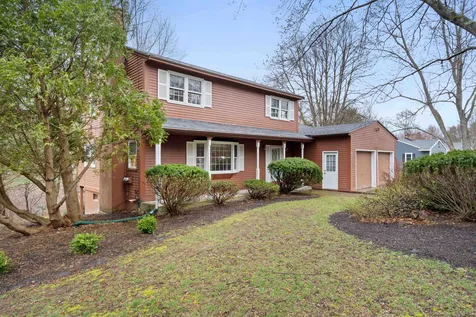 14 Kennedy Drive Bedford NH 03110