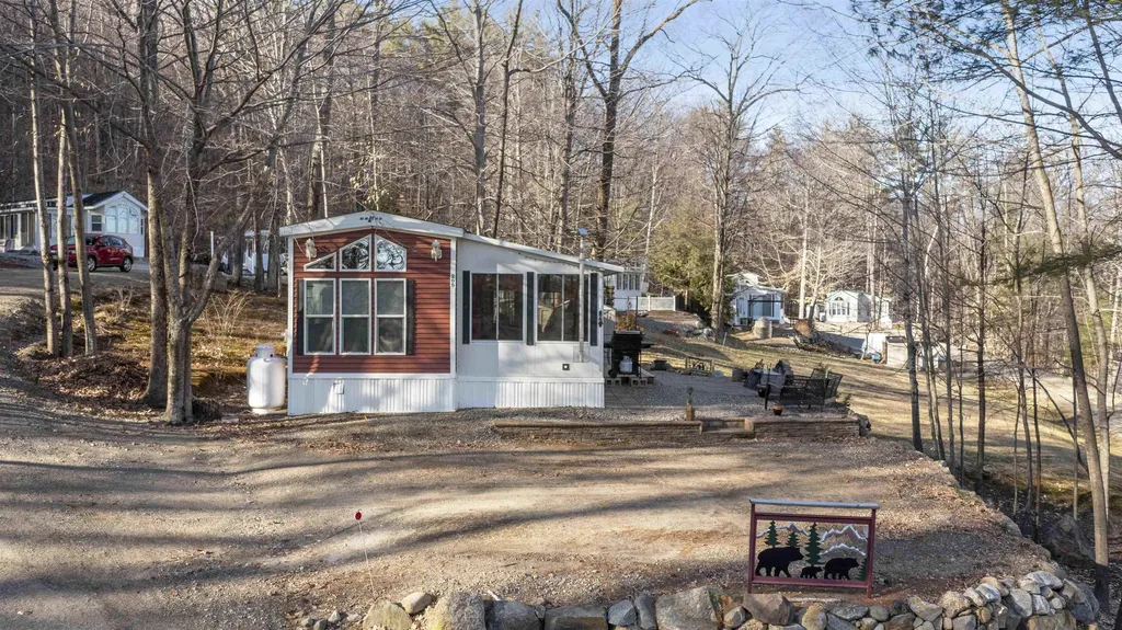 265 High Country Way Holderness NH 03245