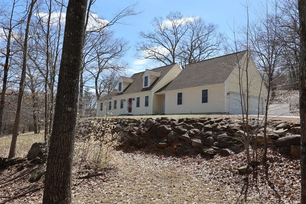 6 Bluebird Lane Boscawen NH 03303