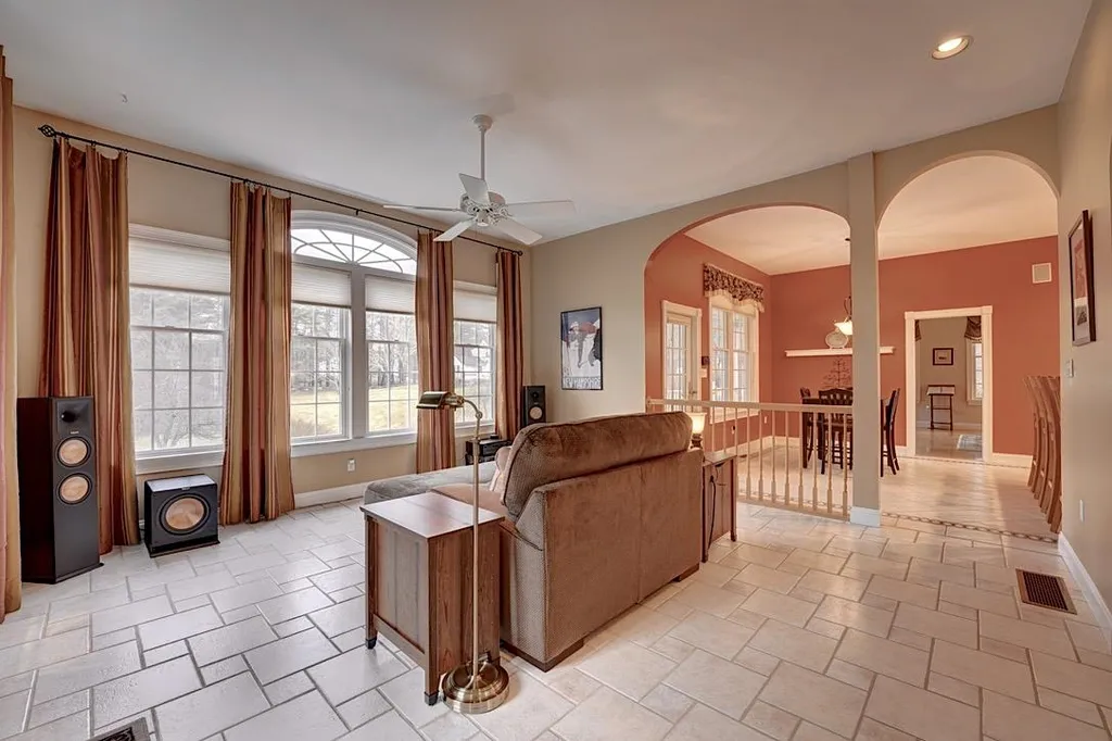190 Pillsbury Road Londonderry NH 03053