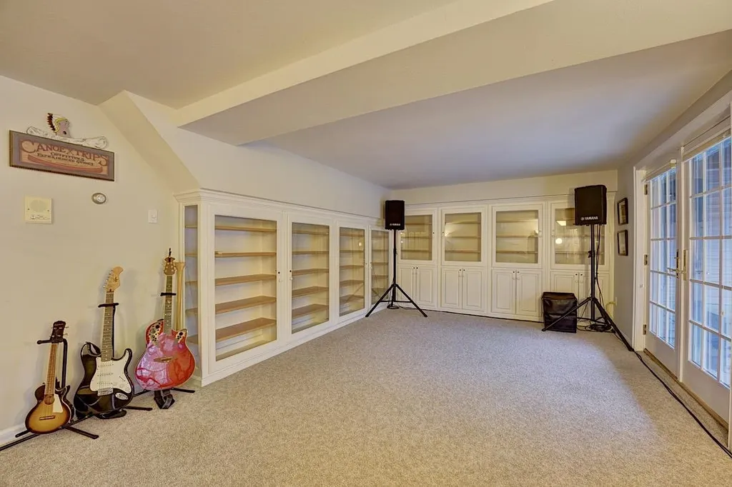 190 Pillsbury Road Londonderry NH 03053