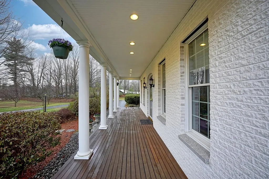 190 Pillsbury Road Londonderry NH 03053