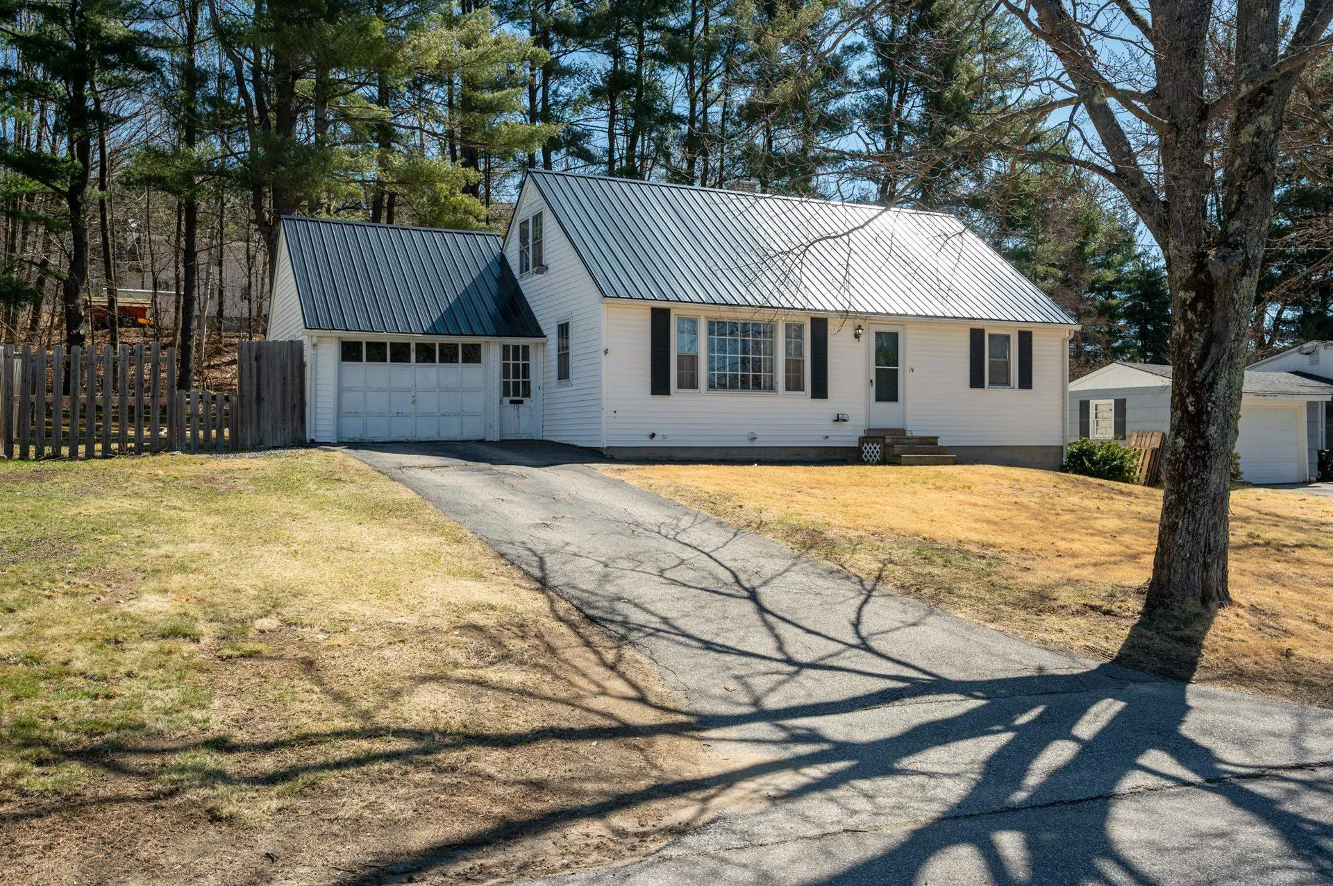 19 Ridgewood Avenue Gilford NH 03249