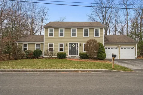 17 Blevens Drive Manchester NH 03104