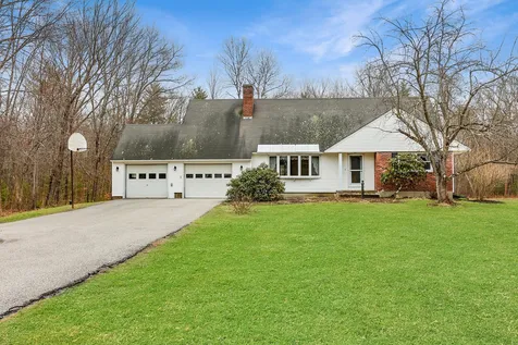 623 Borough Road Pembroke NH 03275