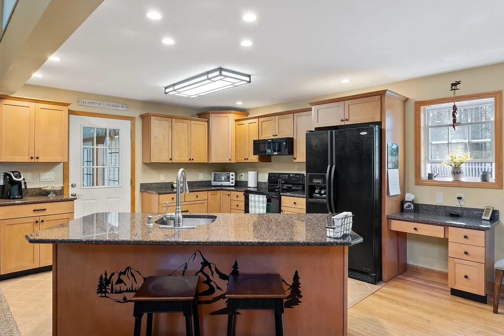 20 Logan Street Thornton NH 03285