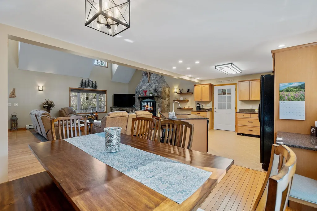 20 Logan Street Thornton NH 03285
