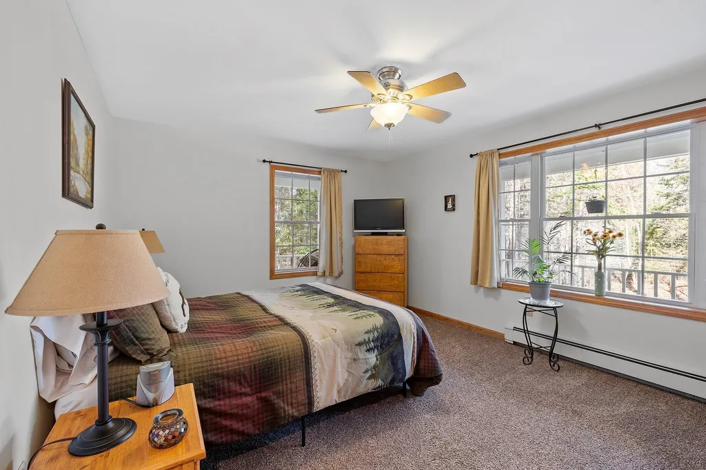 20 Logan Street Thornton NH 03285