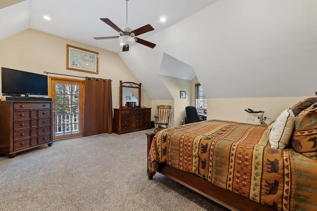 20 Logan Street Thornton NH 03285