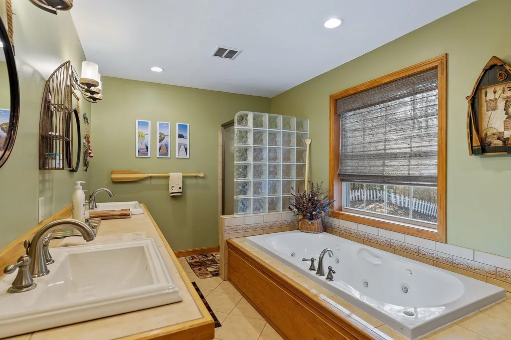 20 Logan Street Thornton NH 03285