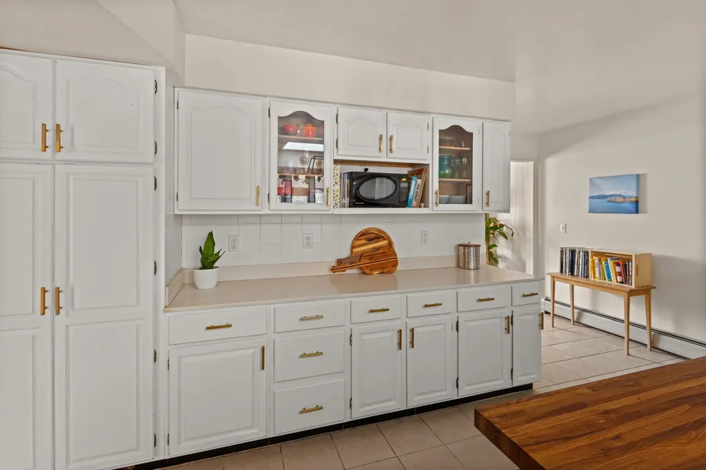 74 Lakeview Drive Shelburne VT 05482