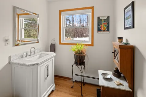 74 Lakeview Drive Shelburne VT 05482