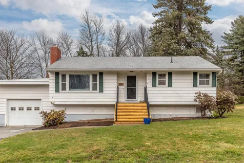 74 Lakeview Drive Shelburne VT 05482