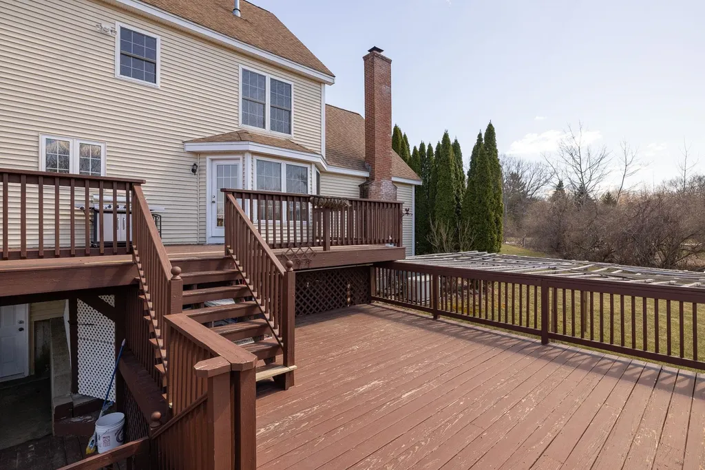 4 Wiggin Way Stratham NH 03885