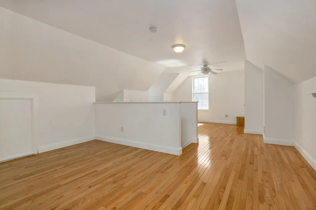 4 Wiggin Way Stratham NH 03885