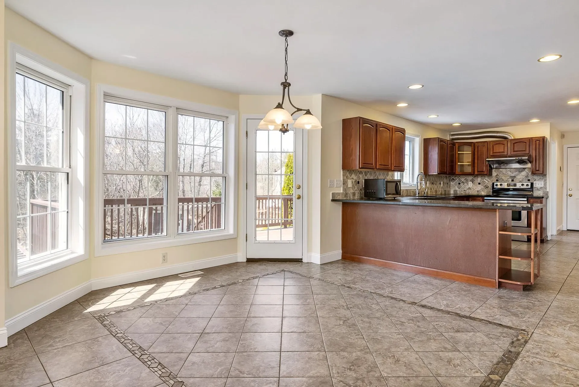 4 Wiggin Way Stratham NH 03885