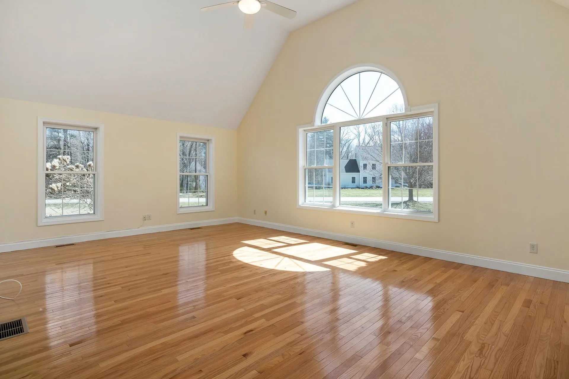 4 Wiggin Way Stratham NH 03885