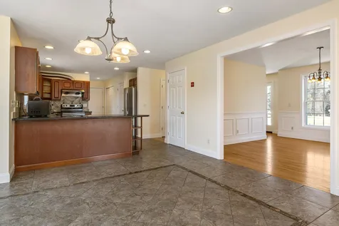 4 Wiggin Way Stratham NH 03885