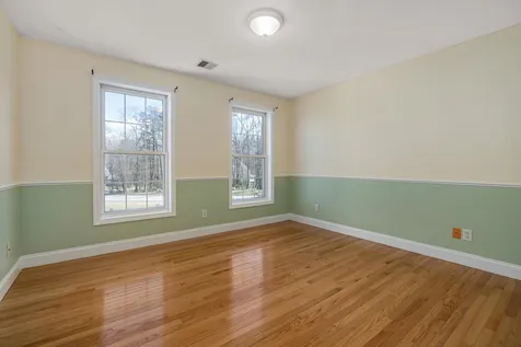4 Wiggin Way Stratham NH 03885