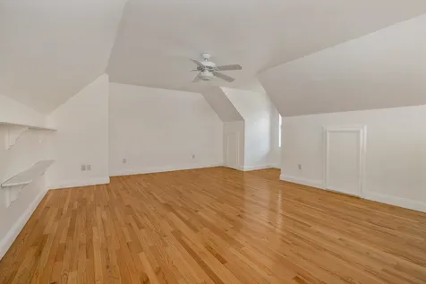 4 Wiggin Way Stratham NH 03885