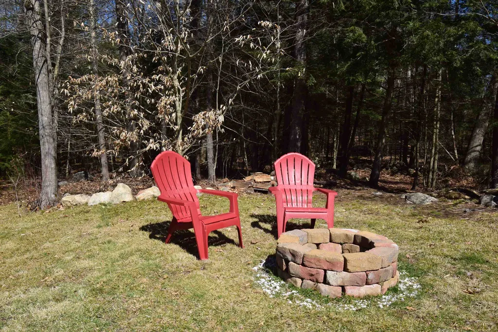 13 Jeffrey Drive Northwood NH 03261