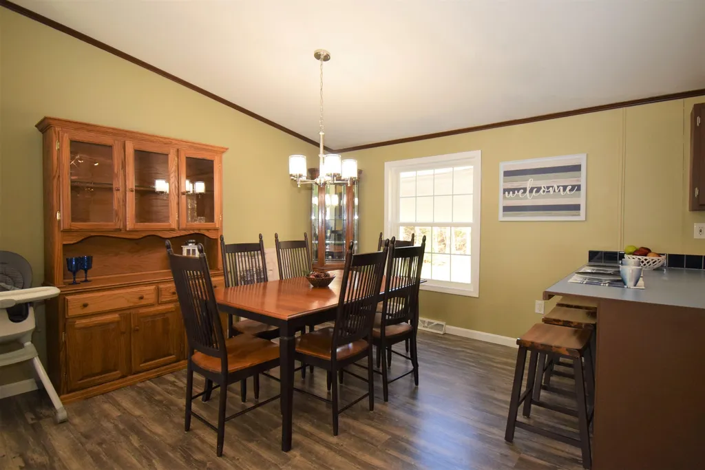 13 Jeffrey Drive Northwood NH 03261