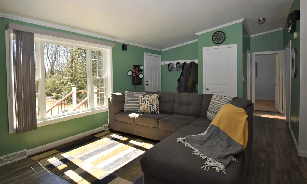 13 Jeffrey Drive Northwood NH 03261