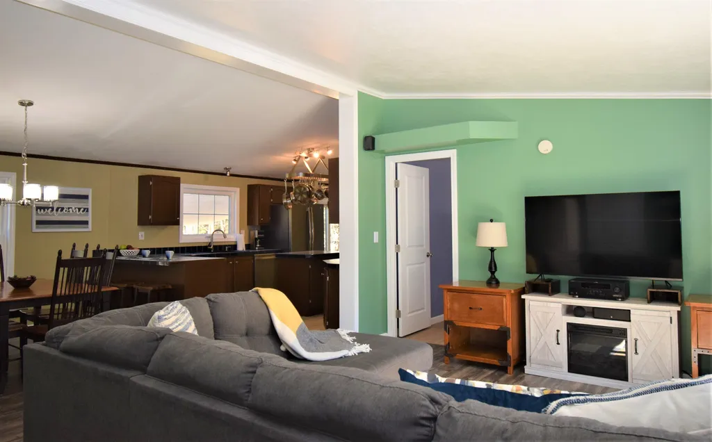 13 Jeffrey Drive Northwood NH 03261