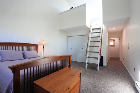 25 Burkeside Road Burke VT 05832