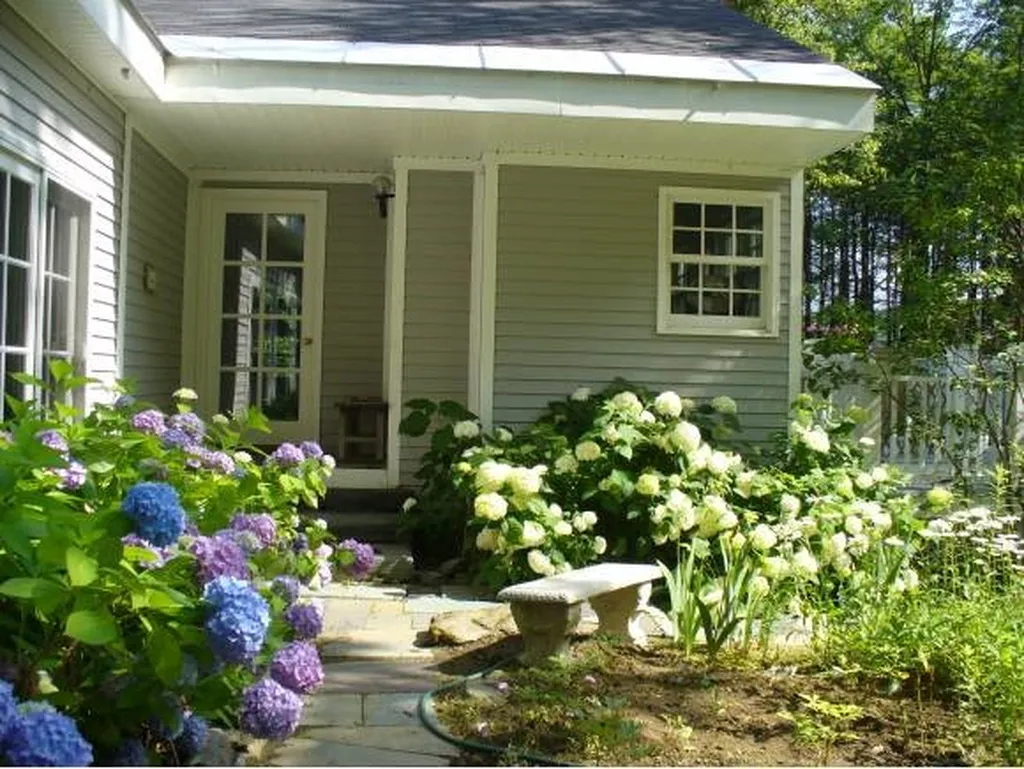 28 Crystal Path Hartland VT 05048