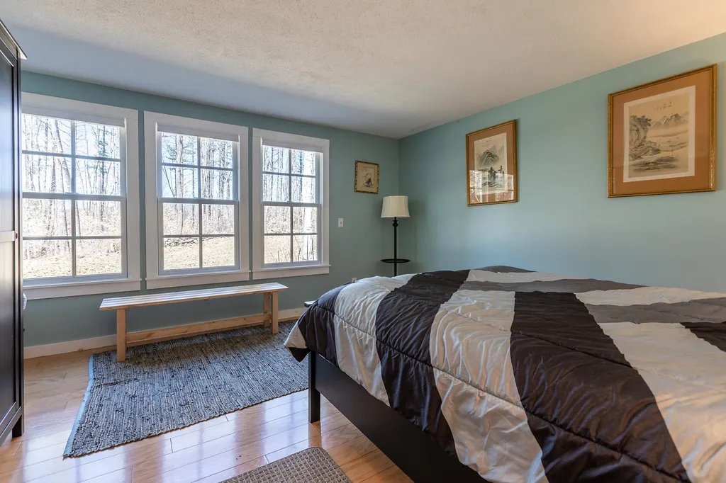 28 Crystal Path Hartland VT 05048