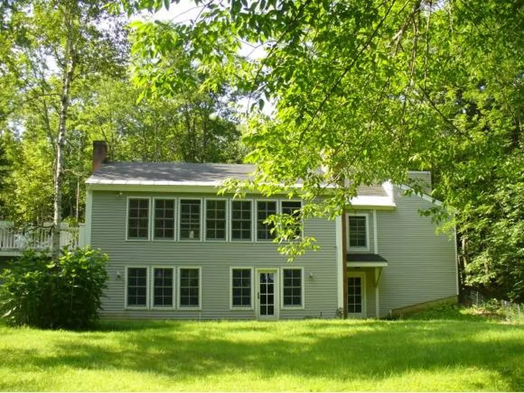 28 Crystal Path Hartland VT 05048