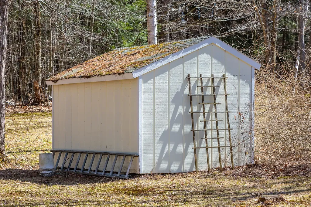 28 Crystal Path Hartland VT 05048