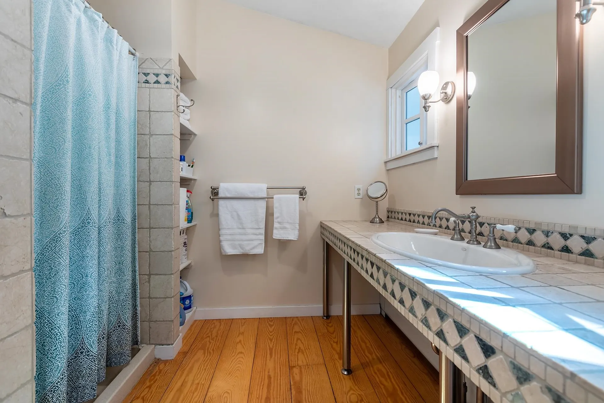 28 Crystal Path Hartland VT 05048