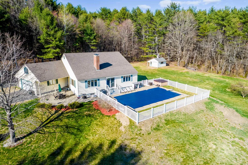 50 Turnpike Road Northfield NH 03276