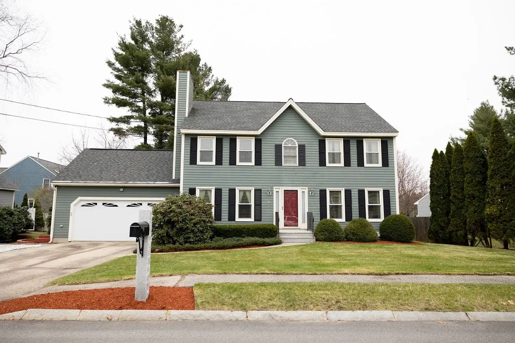 16 Settlement Way Nashua NH 03062-4438