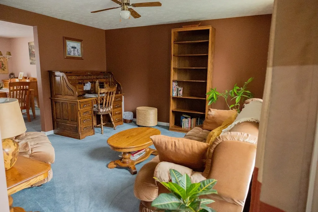 16 Settlement Way Nashua NH 03062-4438