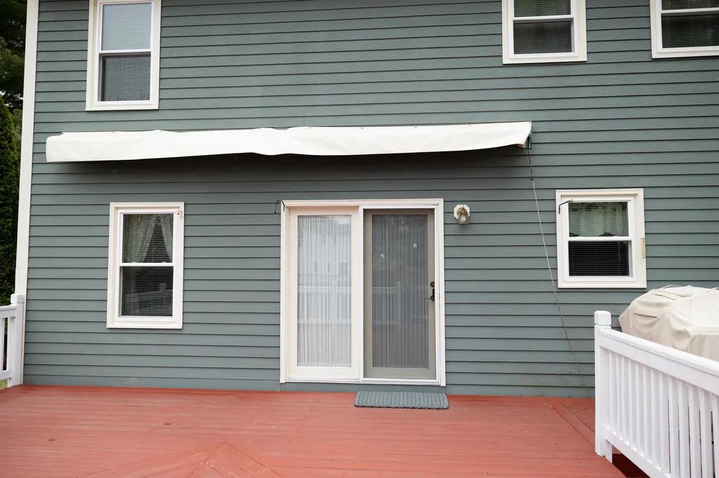 16 Settlement Way Nashua NH 03062-4438