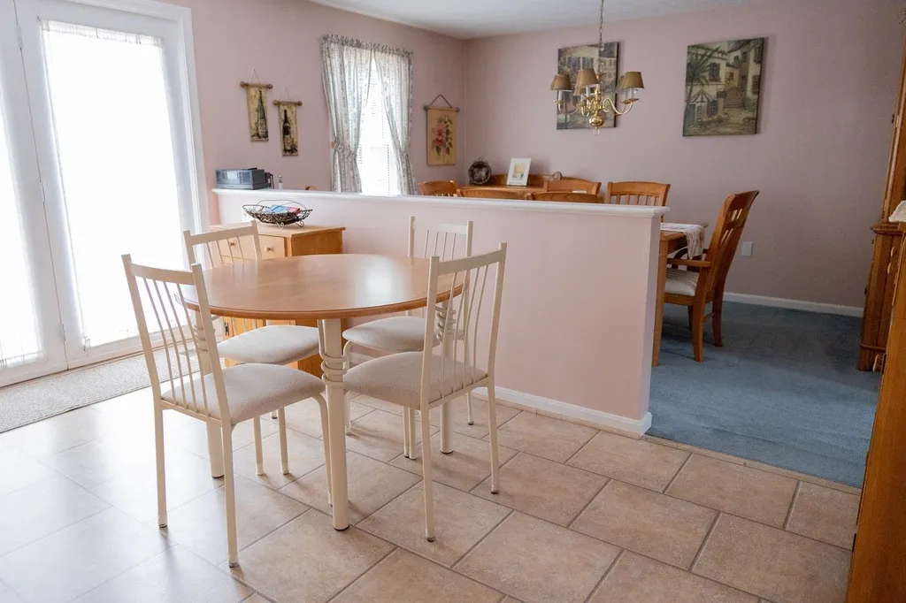 16 Settlement Way Nashua NH 03062-4438