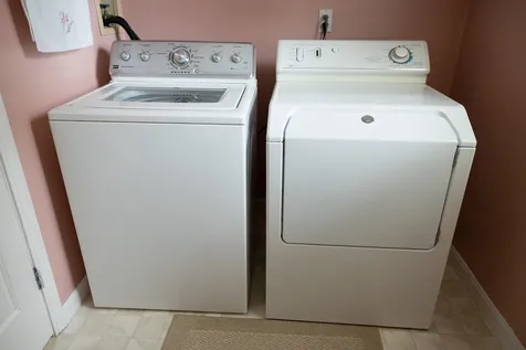 16 Settlement Way Nashua NH 03062-4438