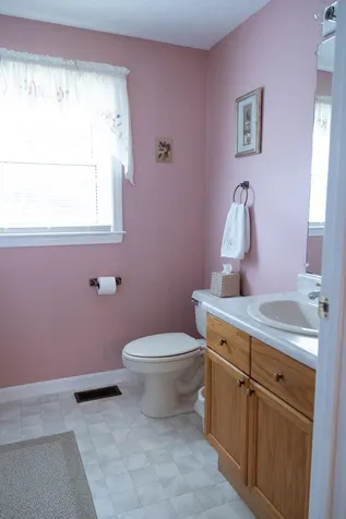 16 Settlement Way Nashua NH 03062-4438