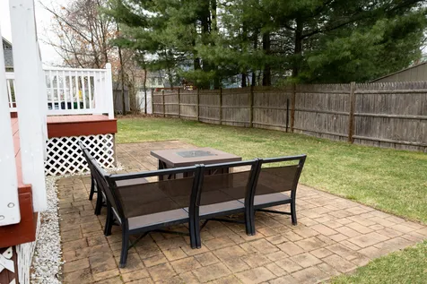16 Settlement Way Nashua NH 03062-4438