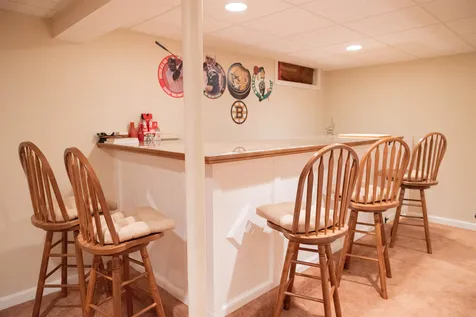 16 Settlement Way Nashua NH 03062-4438