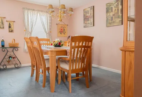 16 Settlement Way Nashua NH 03062-4438