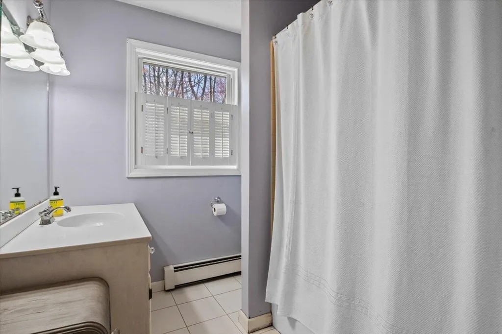 137 Barbara Terrace Colchester VT 05446