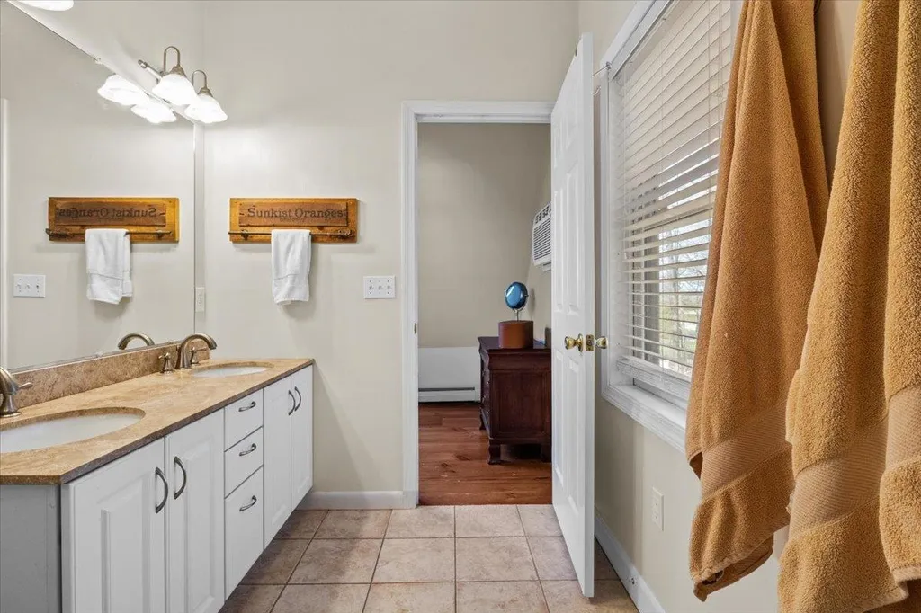 137 Barbara Terrace Colchester VT 05446