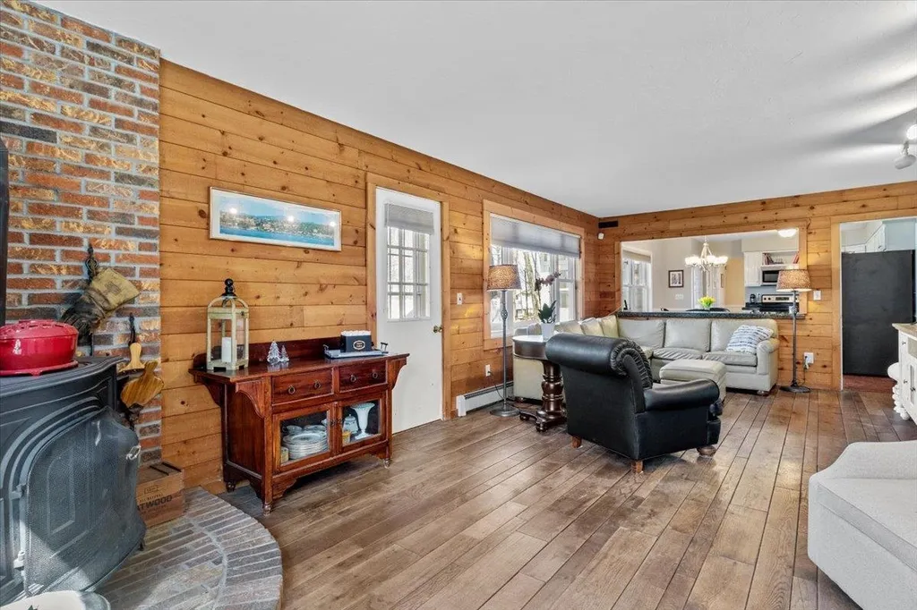 137 Barbara Terrace Colchester VT 05446