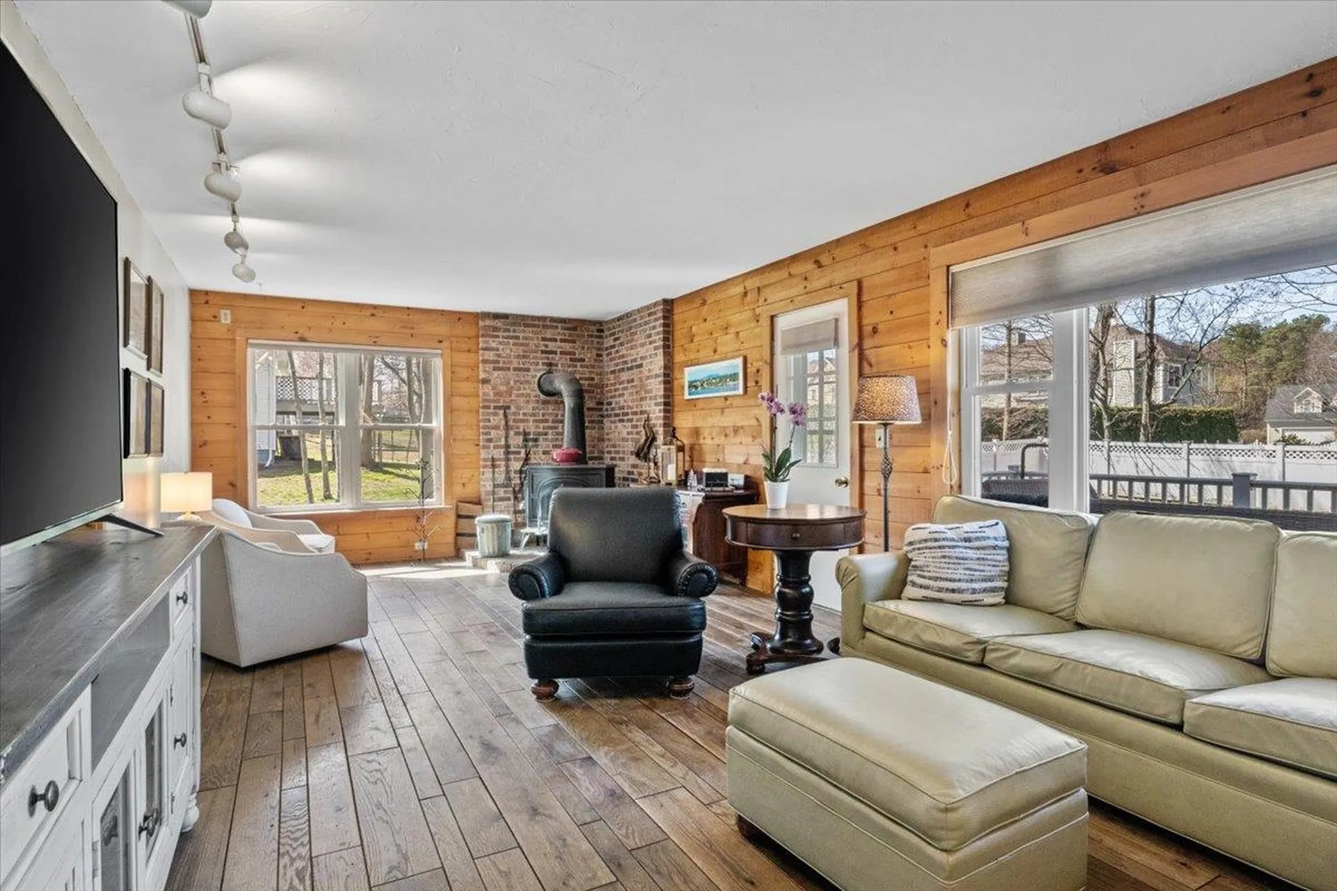 137 Barbara Terrace Colchester VT 05446