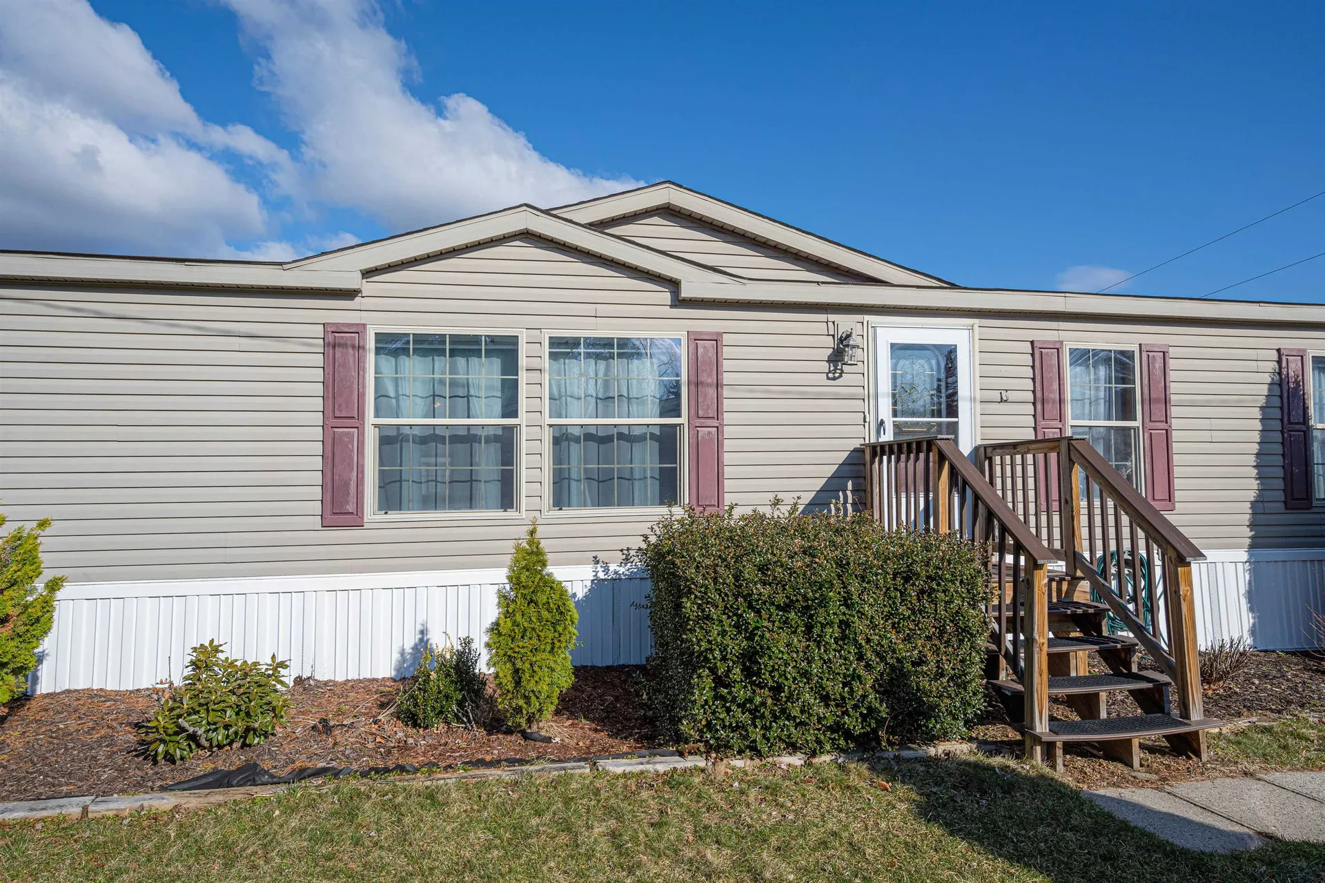 16 Lane Drive Allenstown NH 03275