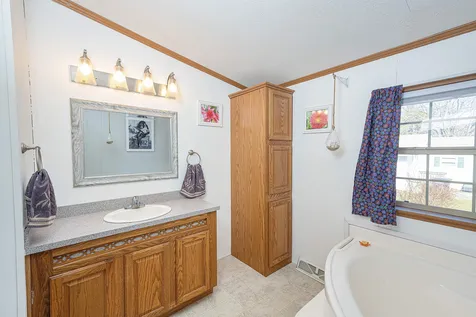 16 Lane Drive Allenstown NH 03275